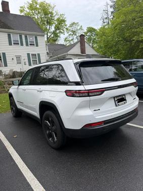 White 2024 Jeep Grand Cherokee Limited