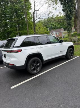 White 2024 Jeep Grand Cherokee Limited