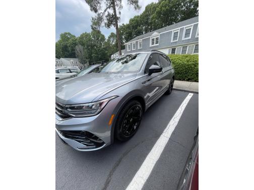 2023 Volkswagen Tiguan 2.0T SE R-Line Black