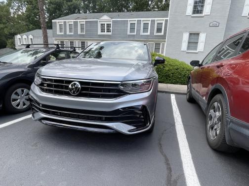 2023 Volkswagen Tiguan 2.0T SE R-Line Black