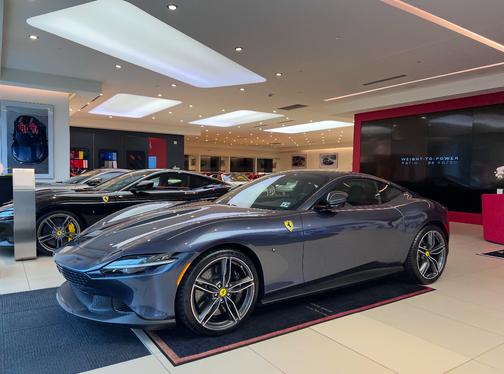 2021 Ferrari Roma Base