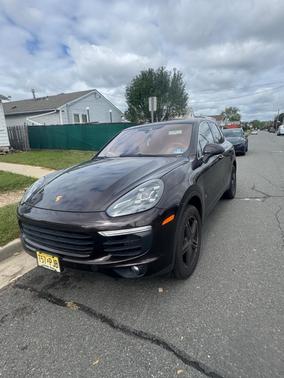 Purple 2015 Porsche Cayenne Cayenne S