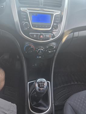 2014 Hyundai Accent SE