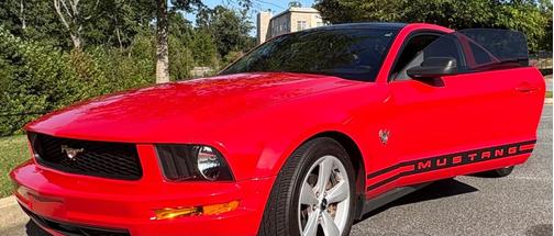 Red 2009 Ford Mustang Premium
