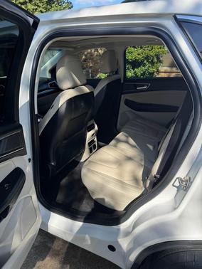 White 2020 Ford Edge Titanium