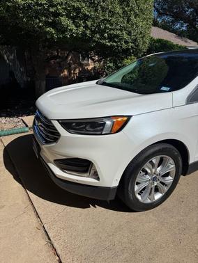 White 2020 Ford Edge Titanium