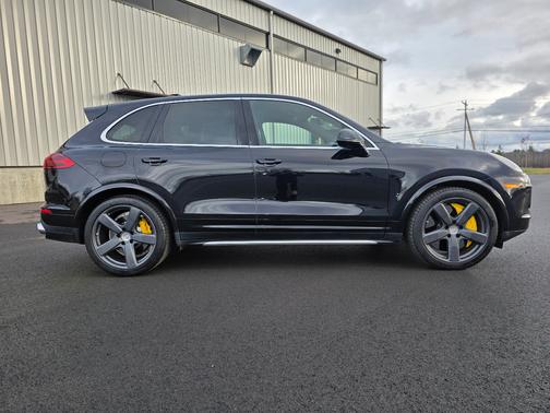2016 Porsche Cayenne Cayenne Turbo S