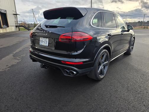 2016 Porsche Cayenne Cayenne Turbo S