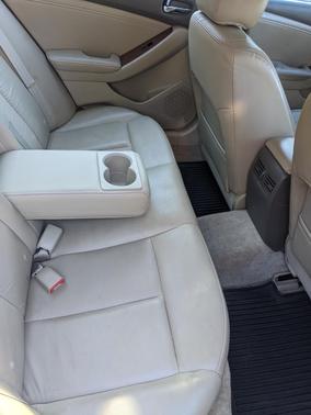 Red 2007 Nissan Altima Hybrid Base