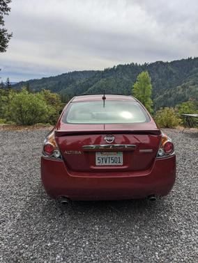 Red 2007 Nissan Altima Hybrid Base