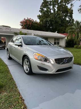 Silver 2012 Volvo S60 T5