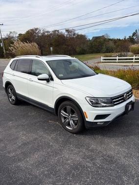 White 2021 Volkswagen Tiguan 2.0T SE