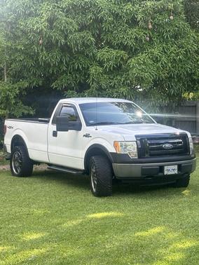 White 2010 Ford F-150 XL
