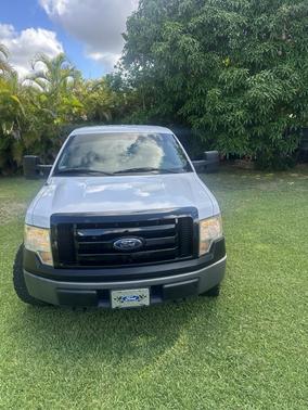 White 2010 Ford F-150 XL