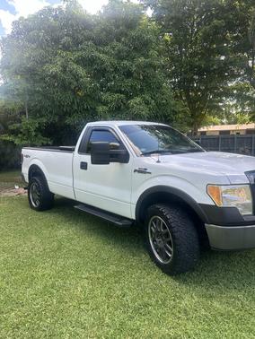 White 2010 Ford F-150 XL