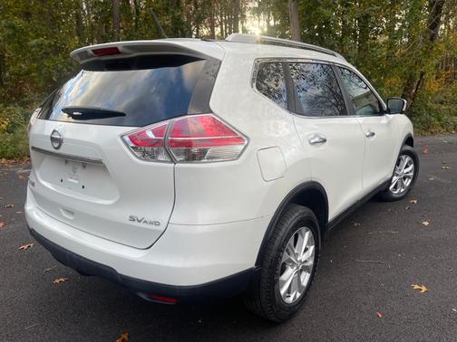 2016 Nissan Rogue SV