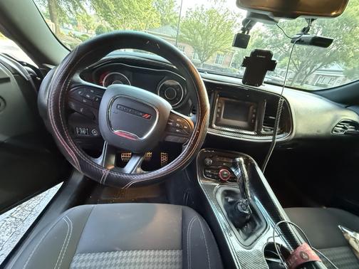2015 Dodge Challenger SXT
