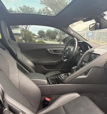 2018 Jaguar F-TYPE R-Dynamic