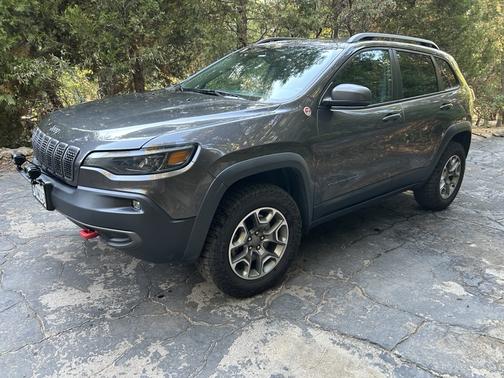 2020 Jeep Cherokee Trailhawk