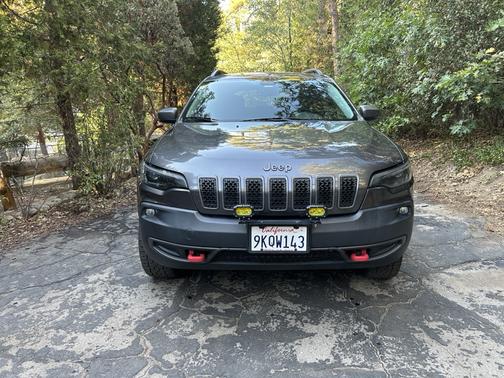 2020 Jeep Cherokee Trailhawk
