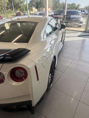 2019 Nissan GT-R Premium