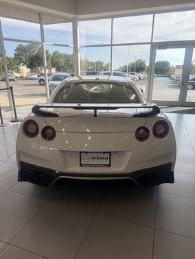 2019 Nissan GT-R Premium
