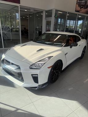 2019 Nissan GT-R Premium