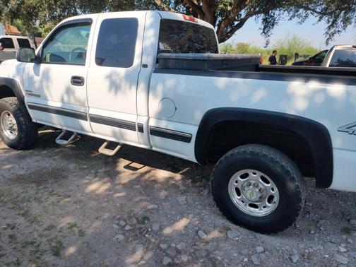 2002 Chevrolet Silverado 2500 LT H/D Extended Cab