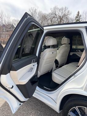 White 2019 BMW X5 xDrive50i