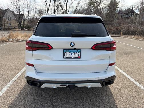 White 2019 BMW X5 xDrive50i