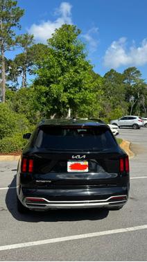 Black 2023 Kia Sorento S