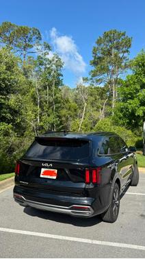 Black 2023 Kia Sorento S
