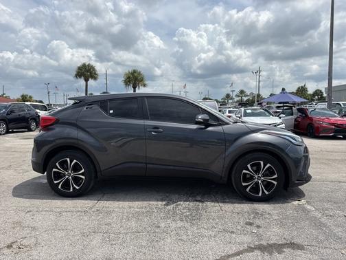 2021 Toyota C-HR LE