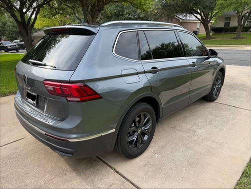 Gray 2024 Volkswagen Tiguan 2.0T SE