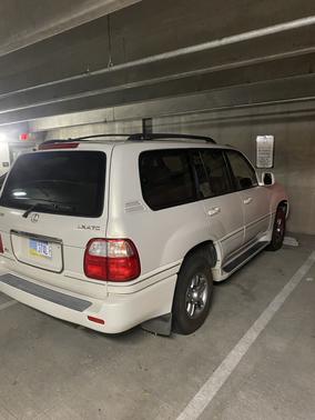 2002 Lexus LX 470 Base
