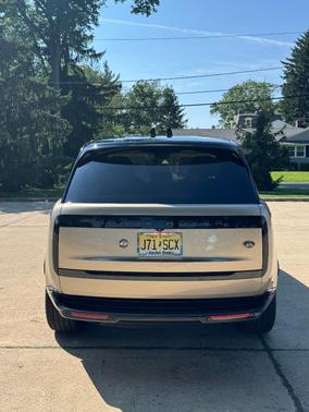 Gold 2023 Land Rover Range Rover P400 SE SWB
