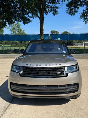 Gold 2023 Land Rover Range Rover P400 SE SWB