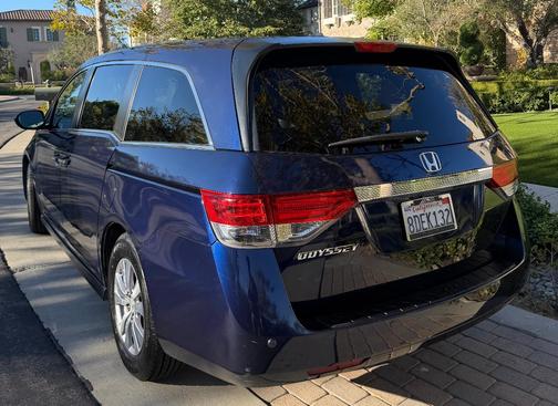 Blue 2015 Honda Odyssey EX-L