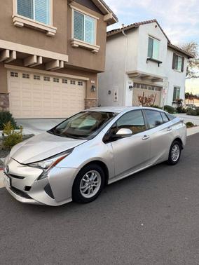 2016 Toyota Prius Four Touring