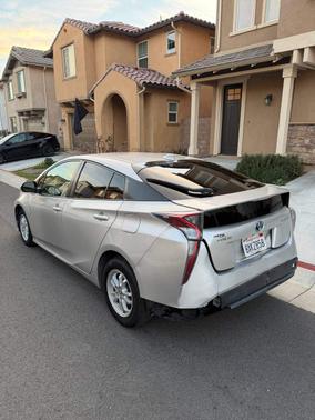 2016 Toyota Prius Four Touring
