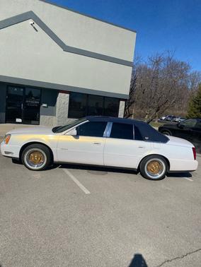 2005 Cadillac DeVille Base