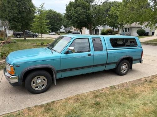 Blue 1995 Dodge Dakota Club Cab