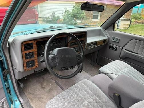Blue 1995 Dodge Dakota Club Cab