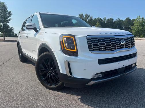 White 2021 Kia Telluride SX