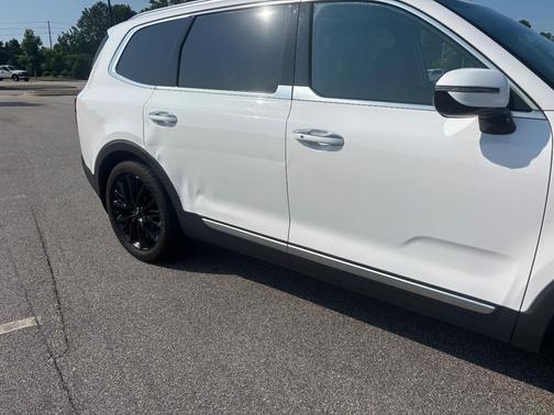 White 2021 Kia Telluride SX