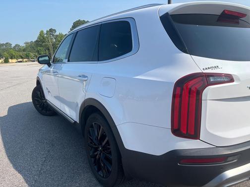 White 2021 Kia Telluride SX