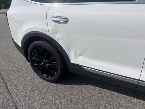 White 2021 Kia Telluride SX