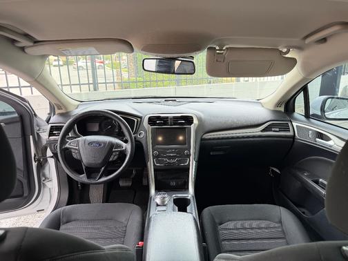 2020 Ford Fusion Hybrid SE