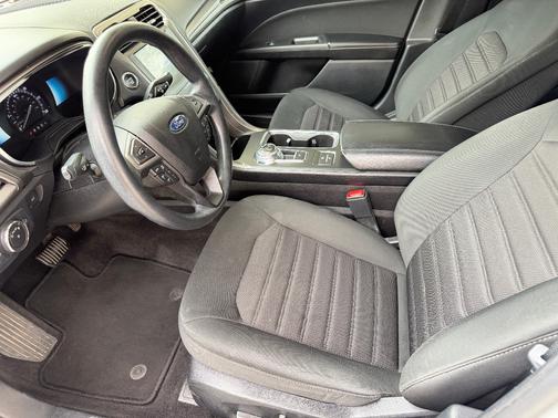 2020 Ford Fusion Hybrid SE