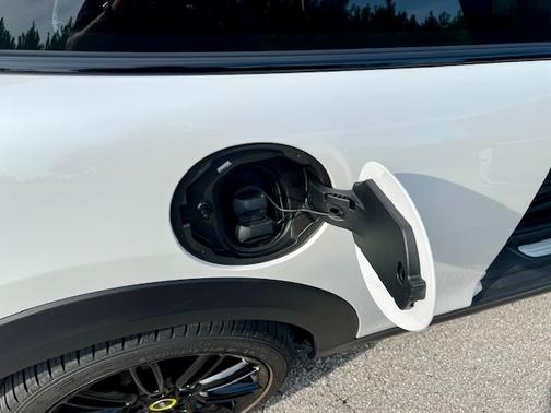 2024 MINI SE Hardtop Cooper